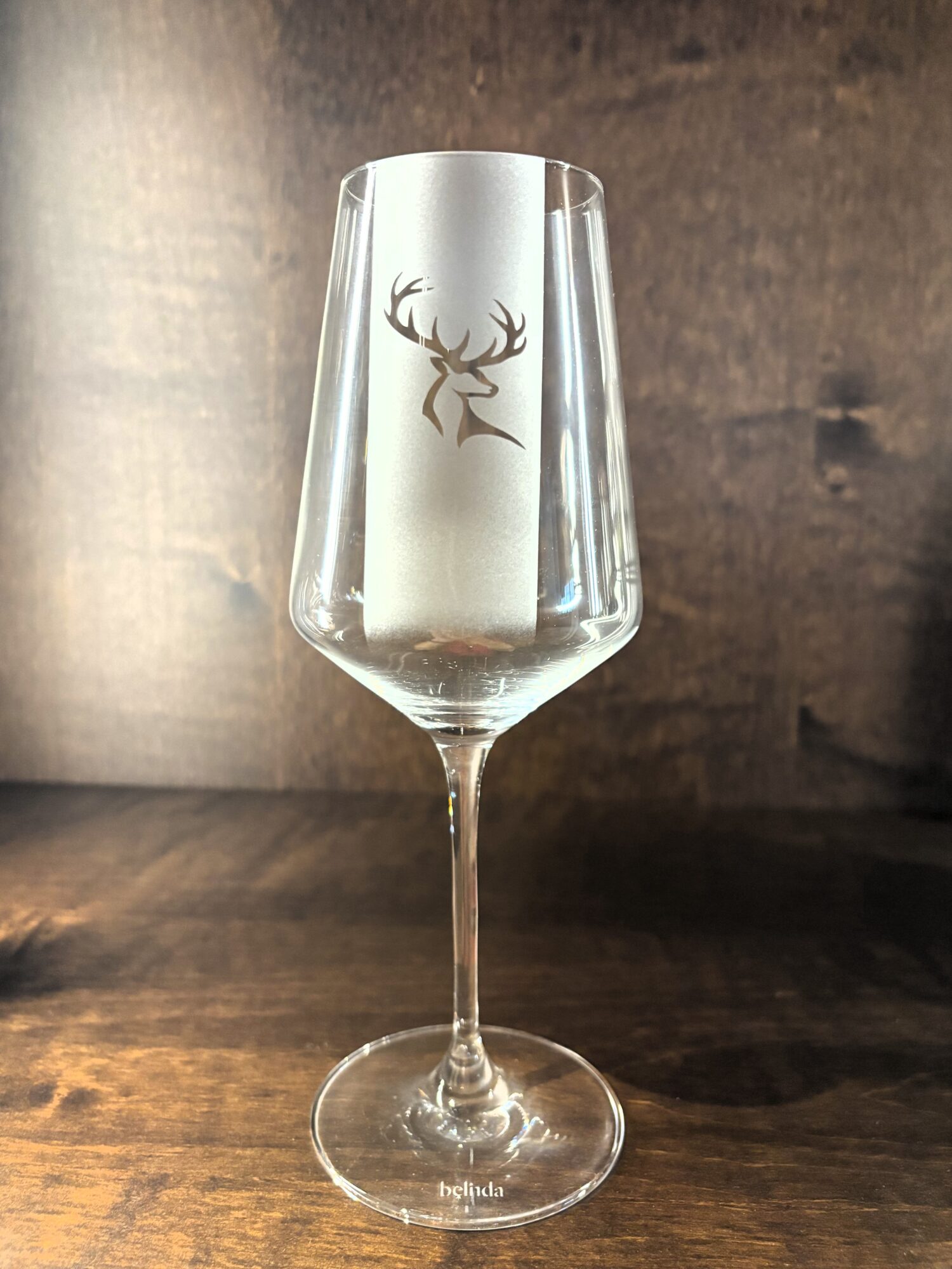 Rødvinsglas hjort