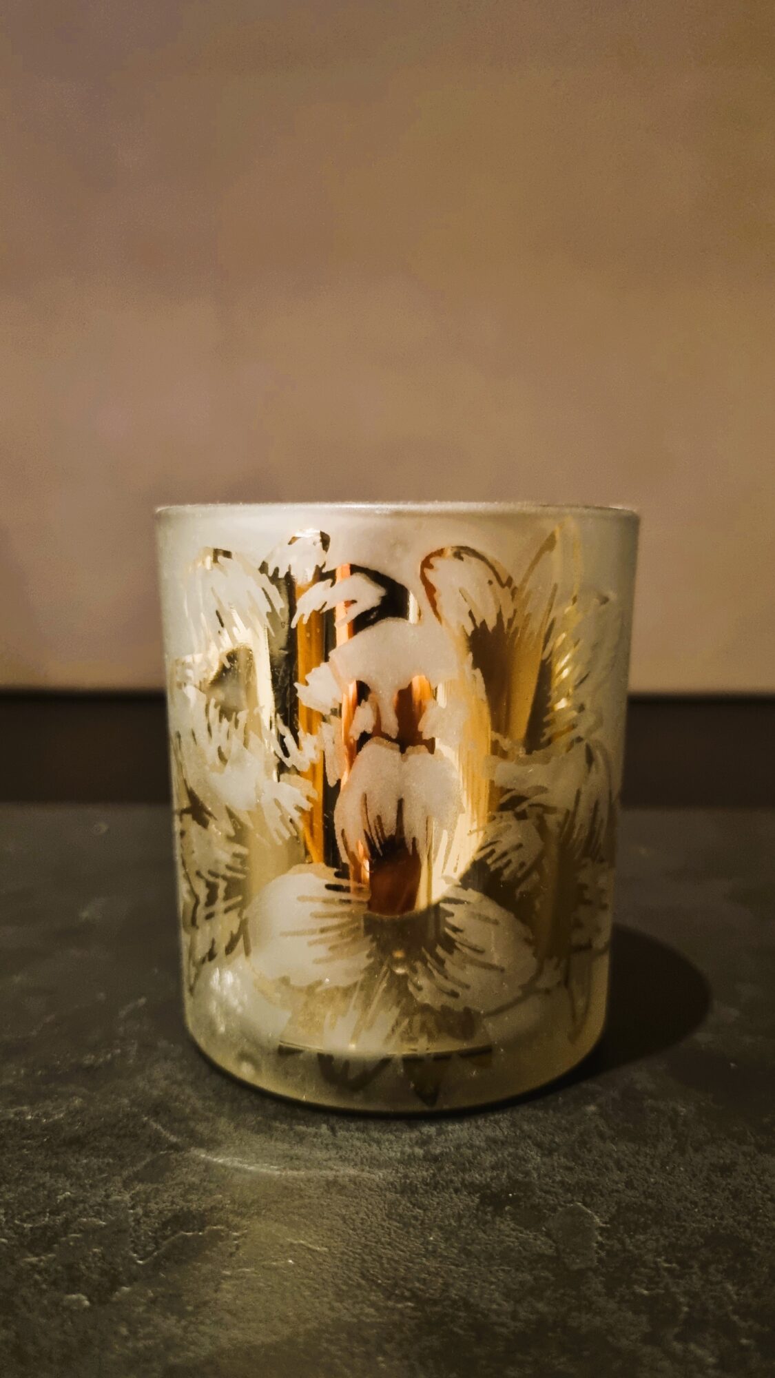 Fyrfadsstage guld blomster