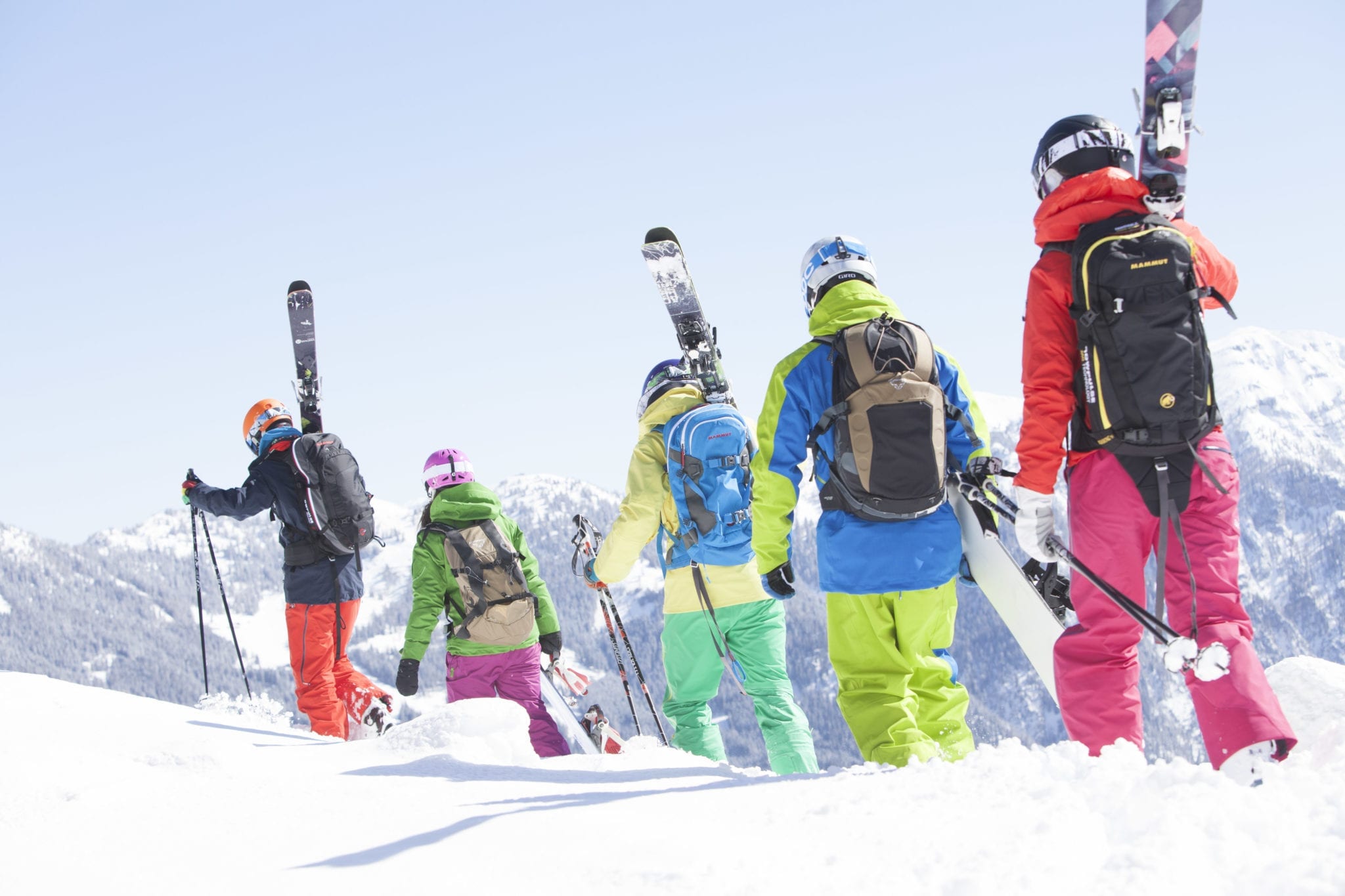 skifahrer-snowboarder-freeski